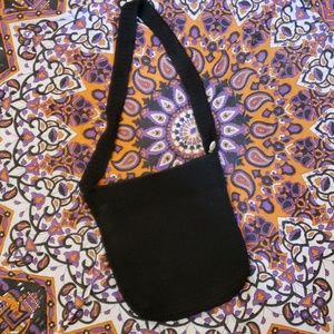 Black Old Navy woven cross body bag